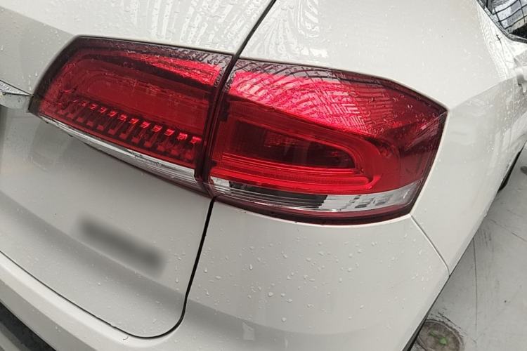 Used Haval H2s 2018 Blue Label 1.5T Dual-Clutch Luxury Model Right Rear Taillight
