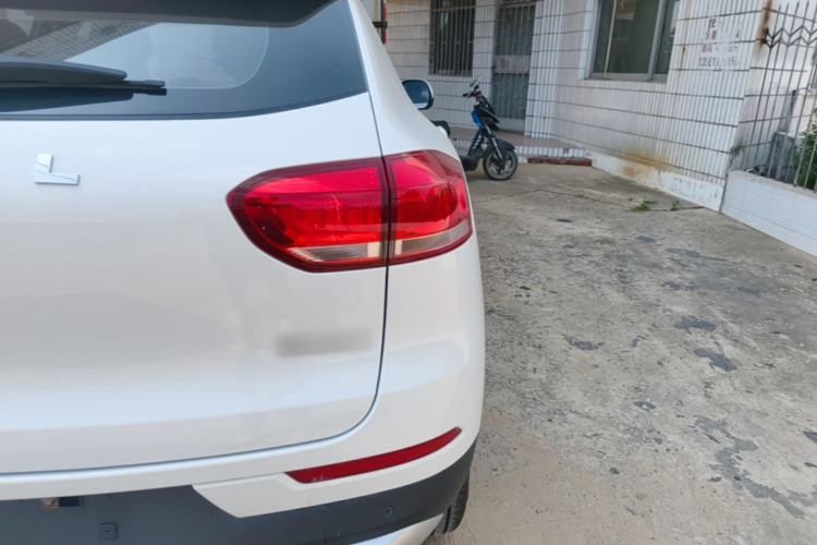 Used Haval H2s 2018 Red-Label 1.5T Dual-Clutch ZhiShang Model Right Rear Taillight