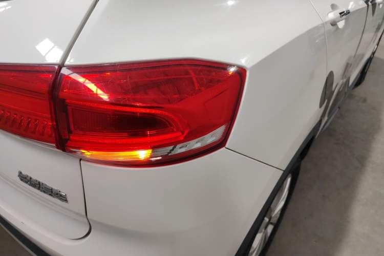 Used Haval H2s 2018 Blue Label 1.5T Dual-Clutch Fashion Edition Right Rear Taillight