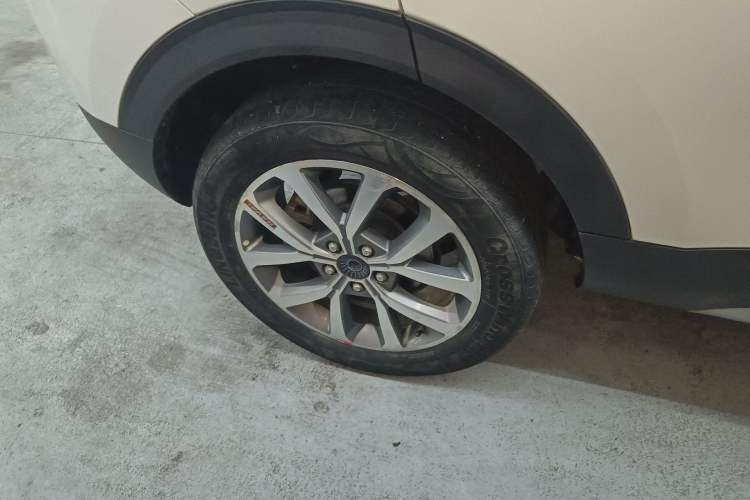 Used Haval H2s 2018 Red-Label 1.5T Dual-Clutch Luxury Model Right Rear Wheel Hub