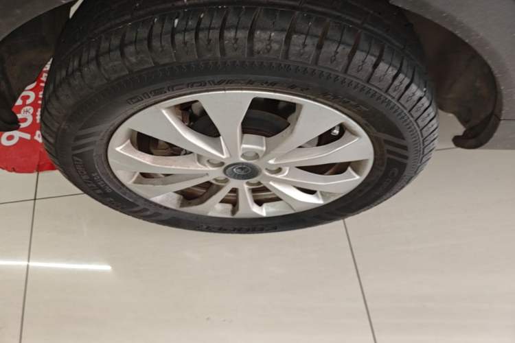Used Haval H2s 2018 Blue Label 1.5T Dual-Clutch Fashion Edition Right Rear Wheel Hub