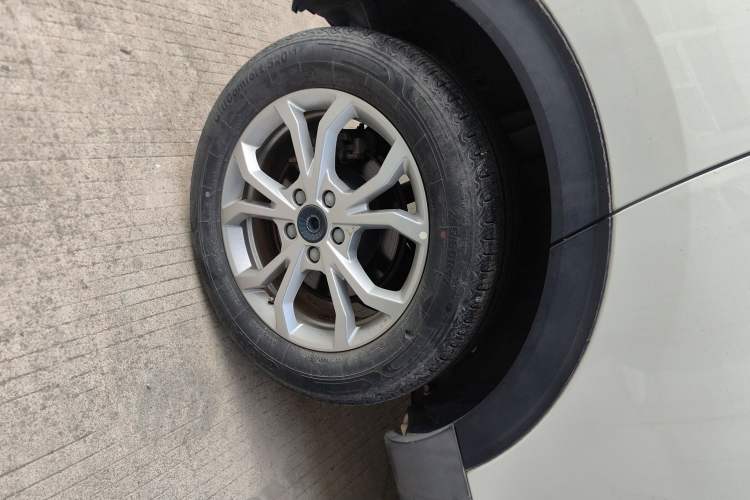 Used Haval H2s 2018 1.5T Dual-Clutch Fashion Edition Right Rear Wheel Hub