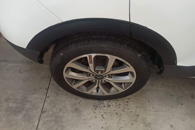 Used Haval H2s 2018 Red-Label 1.5T Dual-Clutch Luxury Model Right Rear Wheel Hub