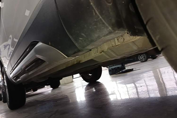 Used Haval H2s 2018 Red-Label 1.5T Dual-Clutch Elite Model Right Side Sill