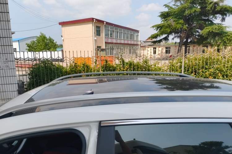 Used Haval H2s 2018 Red-Label 1.5T Dual-Clutch ZhiShang Model Roof