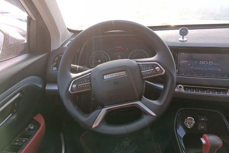 Used Haval H2s 2018 Red-Label 1.5T Dual-Clutch ZhiShang Model Steering Wheel
