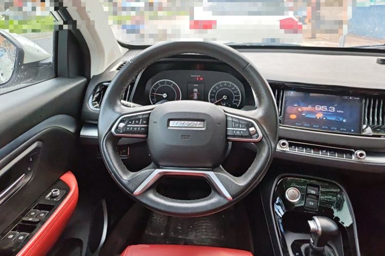 Used Haval H2s 2018 Red-Label 1.5T Dual-Clutch ZhiShang Model Steering Wheel