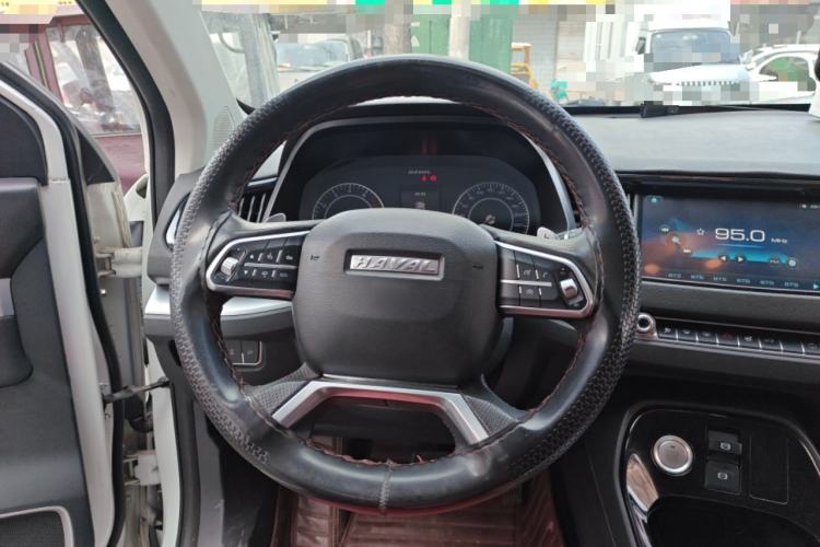 Used Haval H2s 2018 Red-Label 1.5T Dual-Clutch Elite Model Steering Wheel