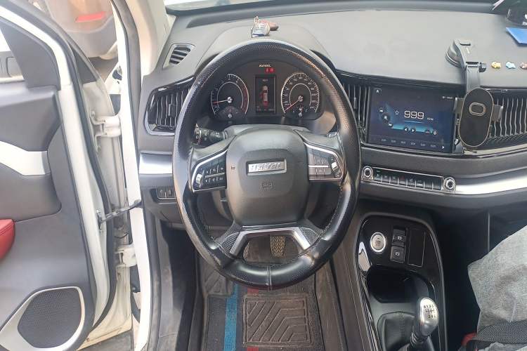 Used Haval H2s 2018 Red-Label 1.5T Manual Comfort Model Steering Wheel