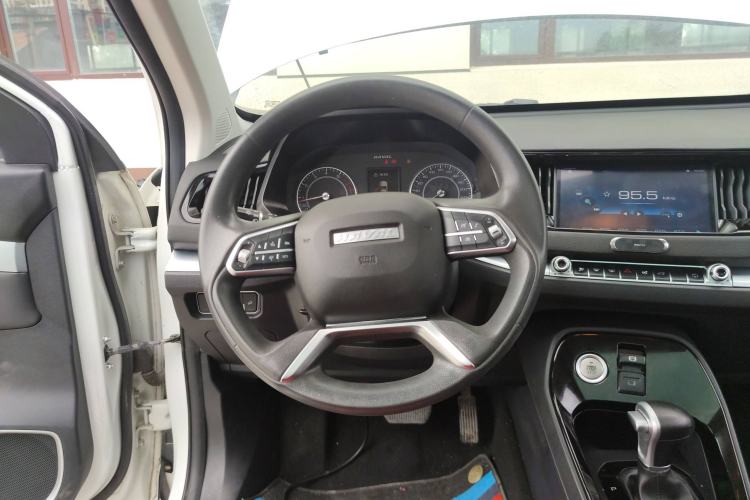 Used Haval H2s 2018 1.5T Dual-Clutch Fashion Edition Steering Wheel