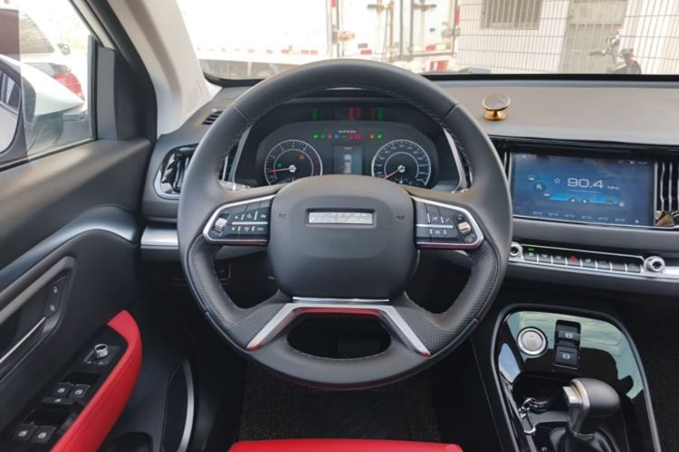 Used Haval H2s 2018 Red-Label 1.5T Dual-Clutch ZhiShang Model Steering Wheel