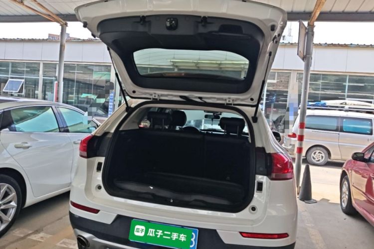 Used Haval H2s 2018 Red-Label 1.5T Dual-Clutch Comfort Model Trunk