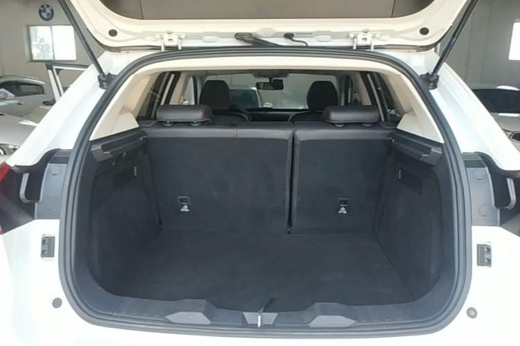 Used Haval H2s 2018 1.5T Dual-Clutch Fashion Edition Trunk
