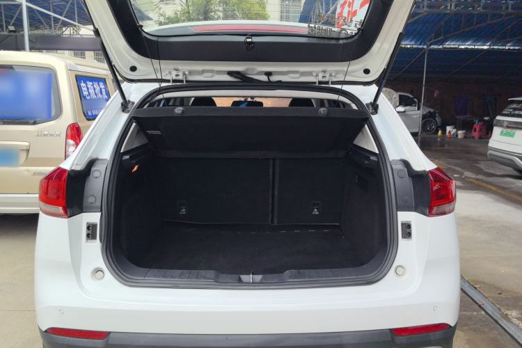 Used Haval H2s 2018 Blue Label 1.5T Dual-Clutch ZhiShang Model Trunk