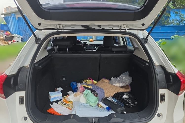 Used Haval H2s 2018 1.5T Dual-Clutch Fashion Edition Trunk