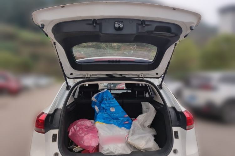 Used Haval H2s 2018 Red-Label 1.5T Dual-Clutch Fashion Edition Trunk