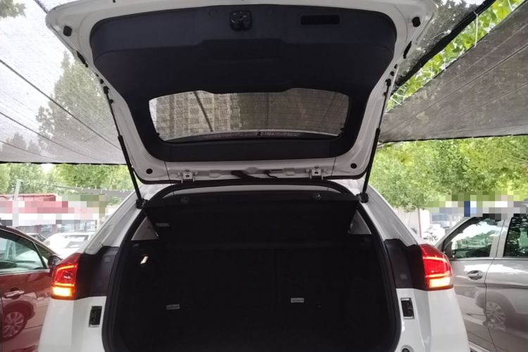 Used Haval H2s 2018 Blue Label 1.5T Dual-Clutch ZhiShang Model Trunk