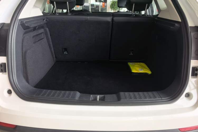 Used Haval H2s 2018 Blue Label 1.5T Dual-Clutch Fashion Edition Trunk