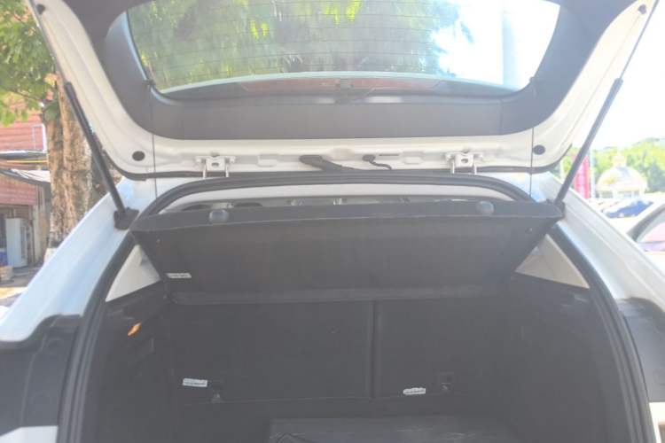 Used Haval H2s 2018 Blue Label 1.5T Dual-Clutch Luxury Model Trunk