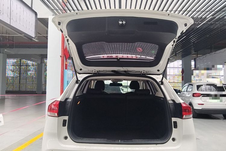 Used Haval H2s 2018 Blue Label 1.5T Dual-Clutch Luxury Model Trunk