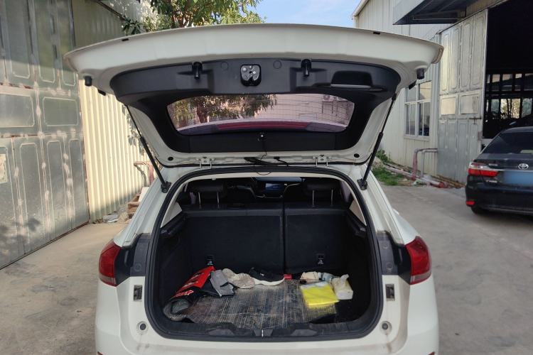 Used Haval H2s 2018 1.5T Dual-Clutch Fashion Edition Trunk