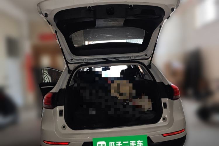 Used Haval H2s 2018 Red-Label 1.5T Manual Comfort Model Trunk