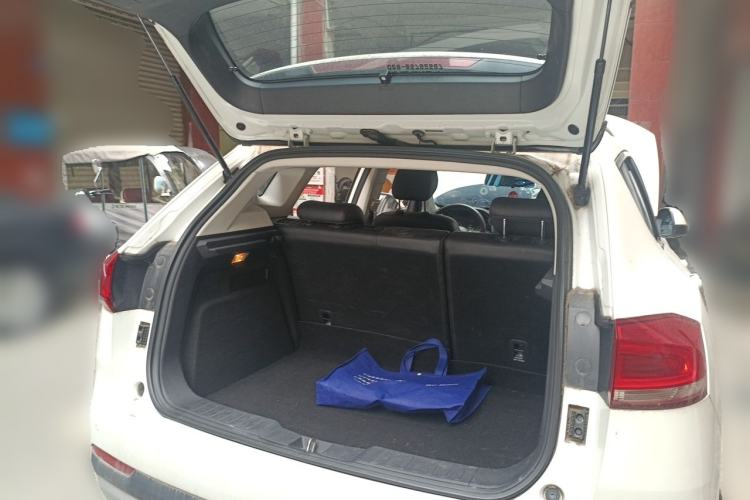 Used Haval H2s 2018 Blue Label 1.5T Dual-Clutch ZhiShang Model Trunk