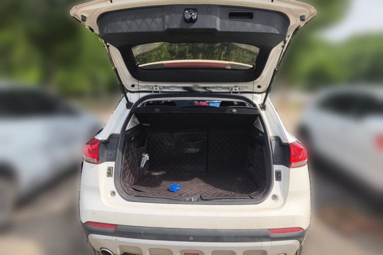 Used Haval H2s 2018 Blue Label 1.5T Dual-Clutch Luxury Model Trunk