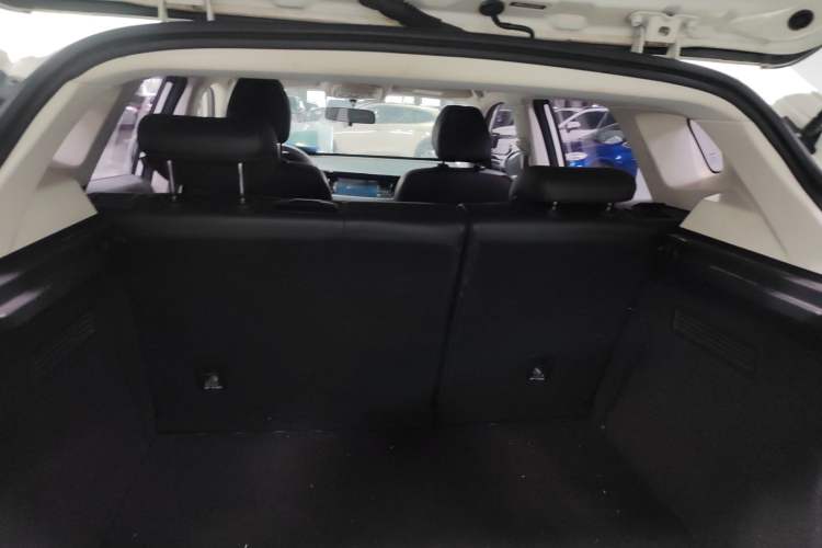 Used Haval H2s 2018 Blue Label 1.5T Dual-Clutch Fashion Edition Trunk