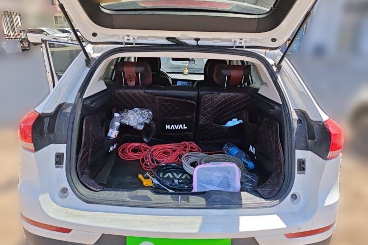 Used Haval H2s 2018 Red-Label 1.5T Manual Comfort Model Trunk