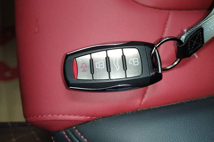 Used Haval H2s 2018 Blue Label 1.5T Dual-Clutch ZhiShang Model Vehicle Key