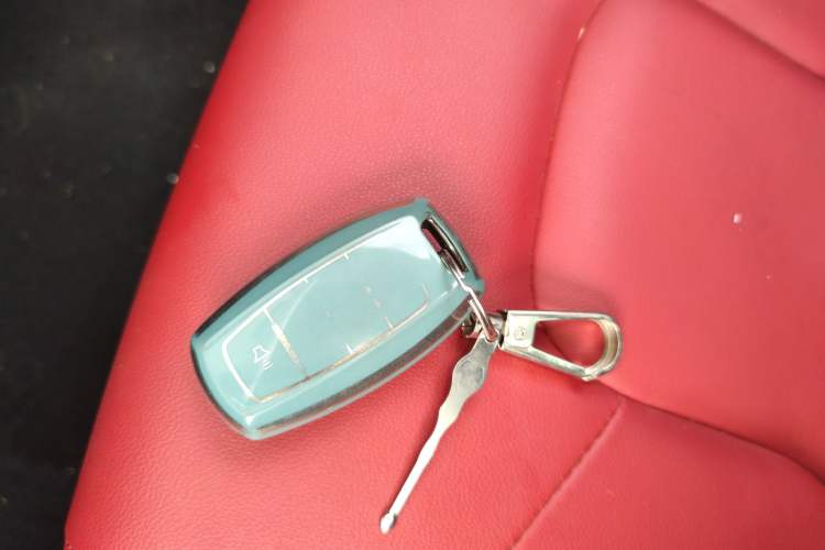 Used Haval H2s 2018 1.5T Dual-Clutch Fashion Edition Vehicle Key