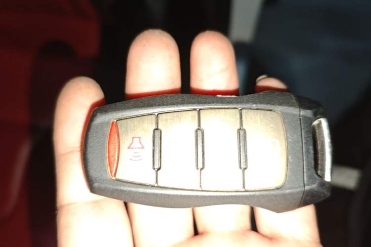 Used Haval H2s 2018 Red-Label 1.5T Dual-Clutch Elite Model Vehicle Key