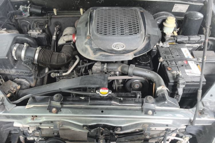 Used Haval H3 2009 Leading Edition 2.5 TCI Two-Wheel-Drive Luxury Model Engine Bay