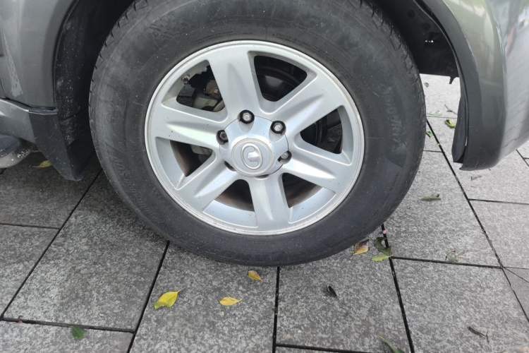 Used Haval H3 2009 Leading Edition 2.5 TCI Two-Wheel-Drive Luxury Model Right Front Wheel Hub