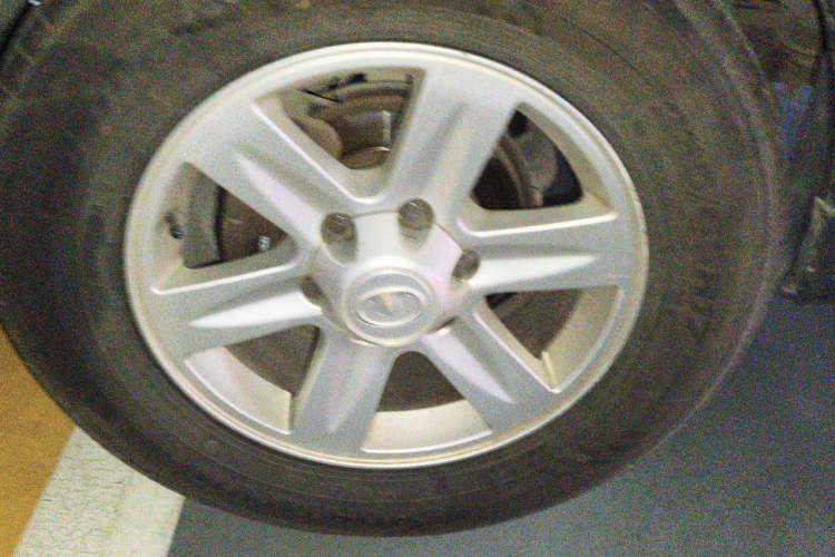 Used Haval H3 2009 Ruiyi Edition 2.0L Luxury Model Right Front Wheel Hub