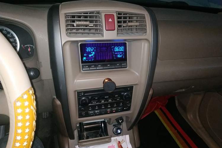 Used Haval H3 2009 Ruiyi Edition 2.0L Elite Model Audio And AC Panel