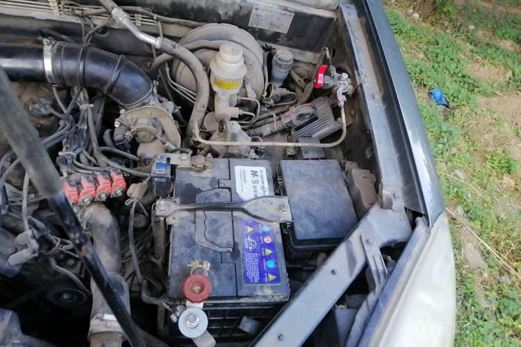 Used Haval H3 2009 Ruiyi Edition 2.0L Luxury Model Engine Bay Left