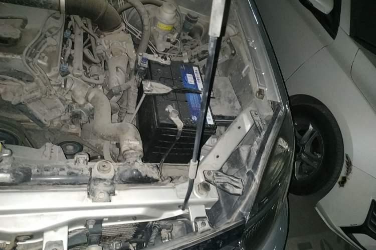 Used Haval H3 2009 Ruiyi Edition 2.0L Elite Model Engine Bay Left