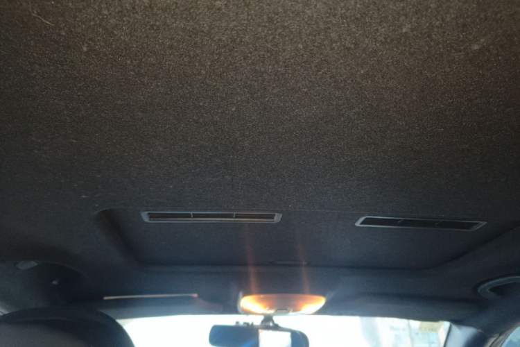 Used Haval H3 2009 2.4L 4G64 Four-Wheel Drive Ultra-Luxury Version Headliner