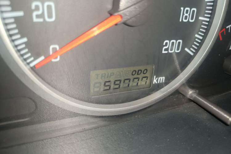 Used Haval H3 2009 2.4L 4G64 Four-Wheel Drive Ultra-Luxury Version Odometer Close Up