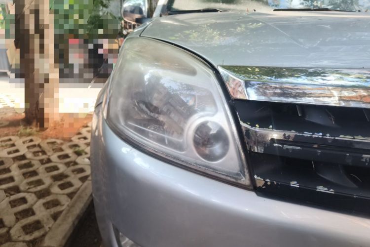 Used Haval H3 2009 2.4L 4G64 Four-Wheel Drive Ultra-Luxury Version Right Front Headlight