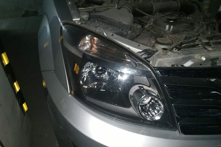 Used Haval H3 2009 Ruiyi Edition 2.0L Elite Model Right Front Headlight