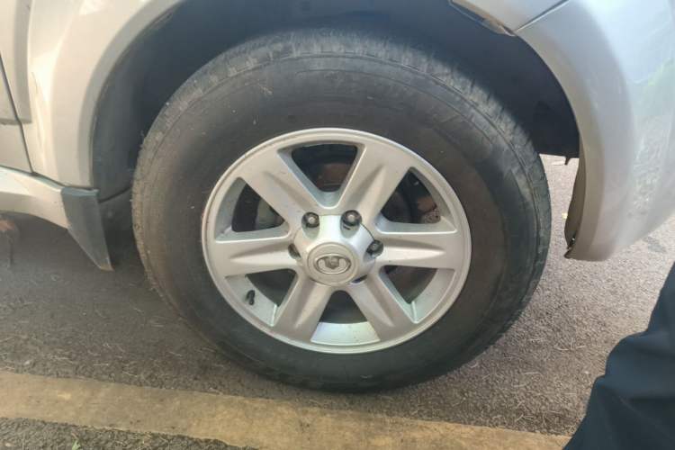Used Haval H3 2009 2.4L 4G64 Four-Wheel Drive Ultra-Luxury Version Right Front Wheel Hub