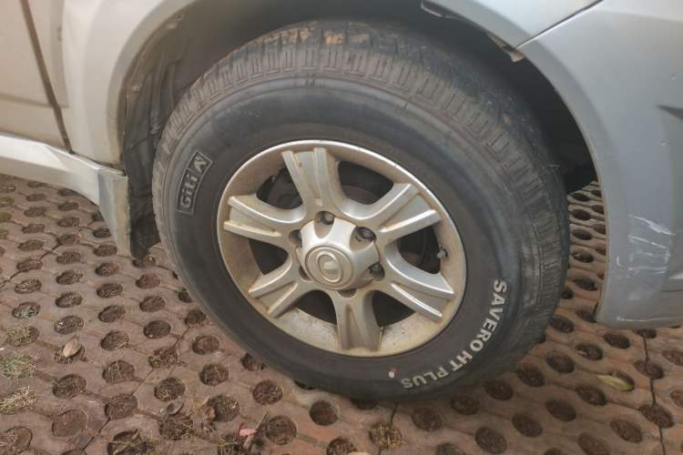 Used Haval H3 2009 Ruiyi Edition 2.0L Luxury Model Right Front Wheel Hub