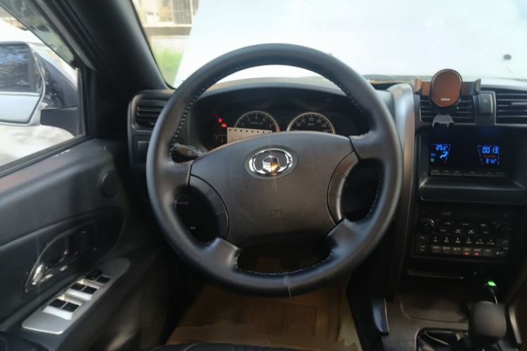 Used Haval H3 2009 2.4L 4G64 Four-Wheel Drive Ultra-Luxury Version Steering Wheel