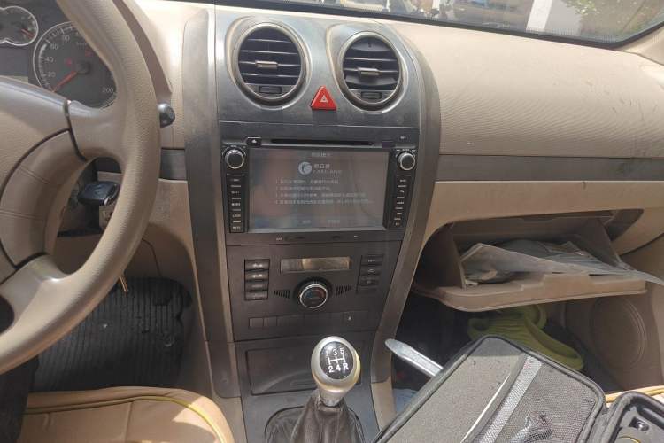 Used Haval H3 2010 Ruiyi Edition 2.0L Elite Model Audio And AC Panel