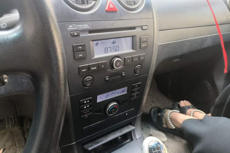 Used Haval H3 2010 Ruiyi Edition 2.0L Luxury Model Audio And AC Panel