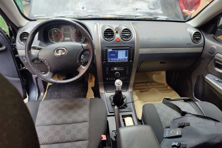 Used Haval H3 2010 Leading Edition 2.4L Four-Wheel Drive Luxury Model Center Console