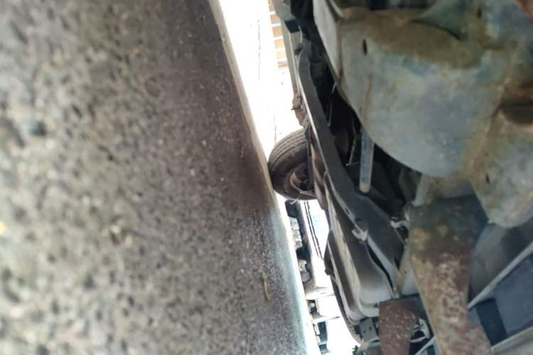 Used Haval H3 2010 Leading Edition 2.4L Four-Wheel Drive Luxury Model Chassis Front Left